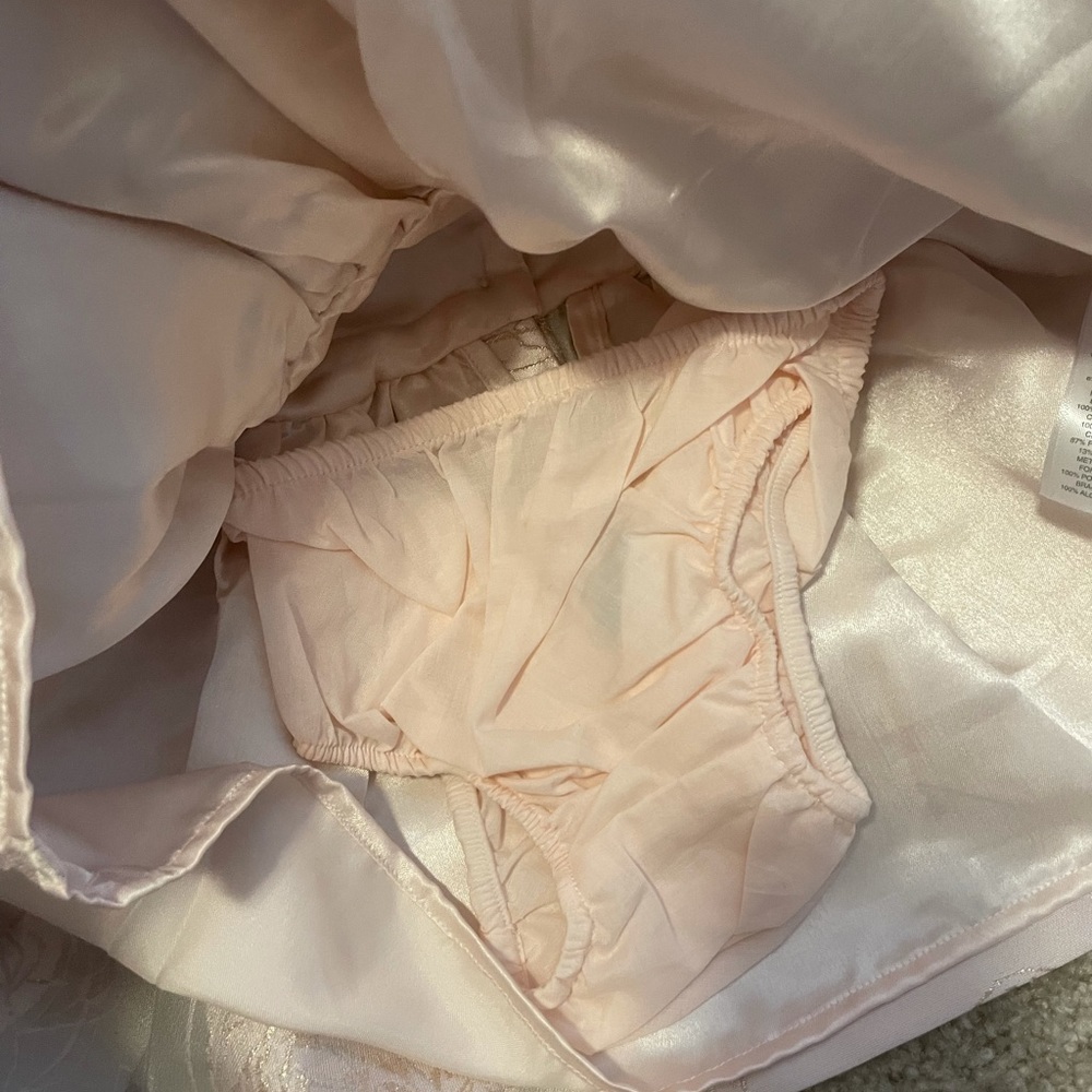 Dress - Picture 5 of 5